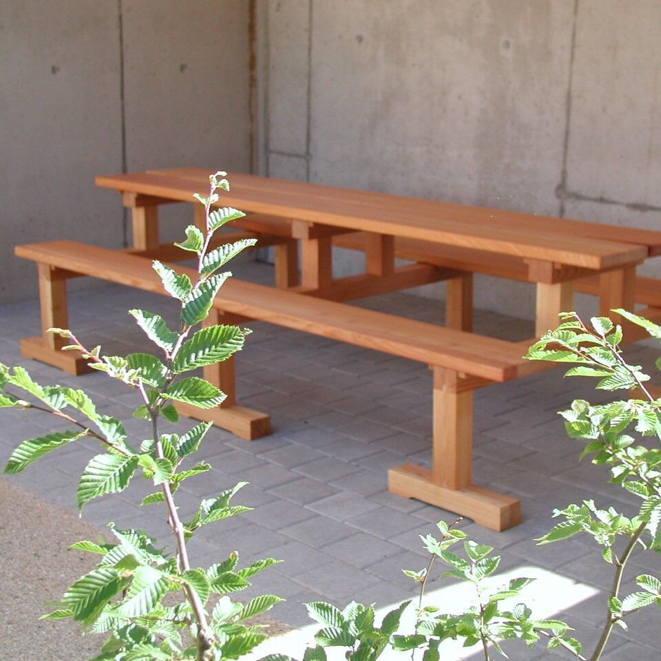 Gartentisch mit Sitzbank